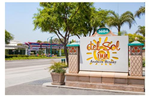 Anaheim Resort Hotel | Del Sol Inn Anaheim
