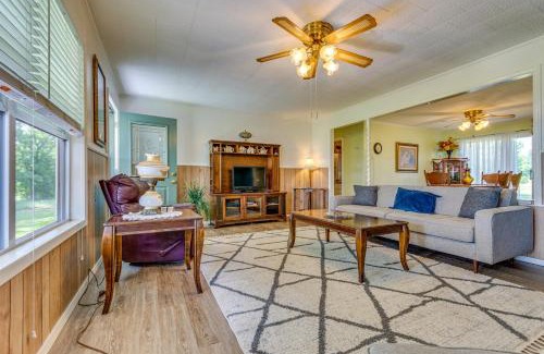 Centerville Casa | Delaware Vacation Rental Walk to Lake Dardanelle!
