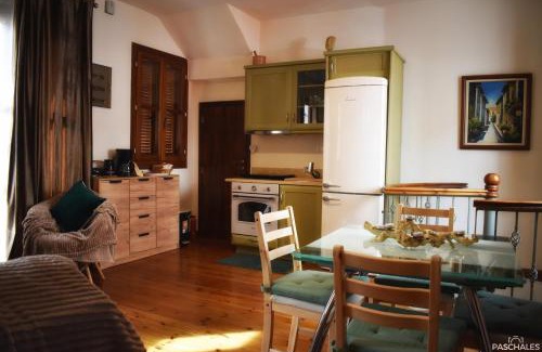 Delfoi Apartamento | Delfi's cozy maisonette