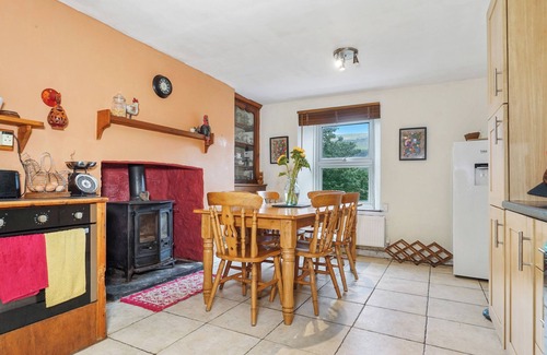 Glandyfi Casa | DELFRYN, GOGINAN, pet friendly, with a garden in Aberystwyth