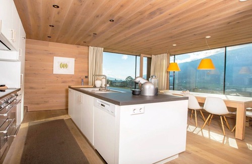 Bramberg am Wildkogel Chalet De Esquí | Delicious dining with a view of Hohe Tauern National Park,close to the ski lift