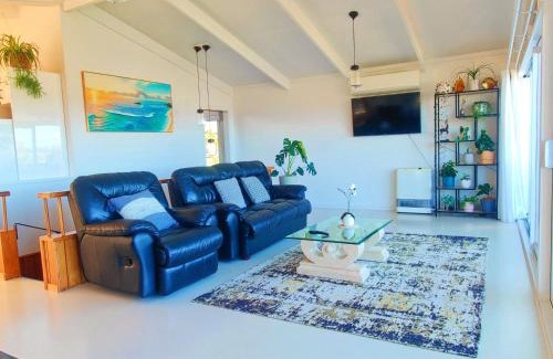Hilltop Casa | Delight in Birch-Lake View Holiday Home