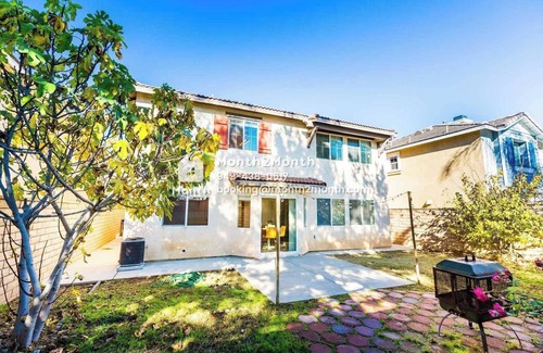Fontana Casa | Delight on Jamestown Circle #41327