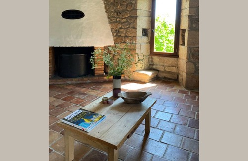 Saint-Andeol-de-Vals Casa | Delightful, authentic holiday home - peacefully situated, stunning views