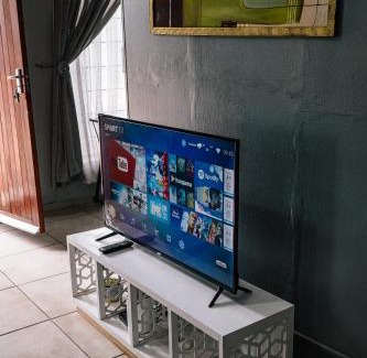 Germiston Apartamento | Delightful 1,5 Bedroom Flat in Germiston with WI-FI