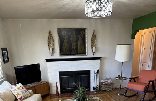 Reno Casa | Delightful 2-bedroom house in Reno with AC, WiFi
