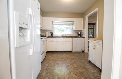 Bradenton Casa | Delightful 2 BR Home in West Bradenton - Sans Souci