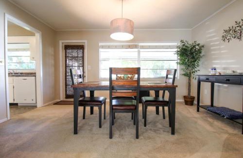 Bradenton Casa | Delightful 2 BR Home in West Bradenton - Sans Souci
