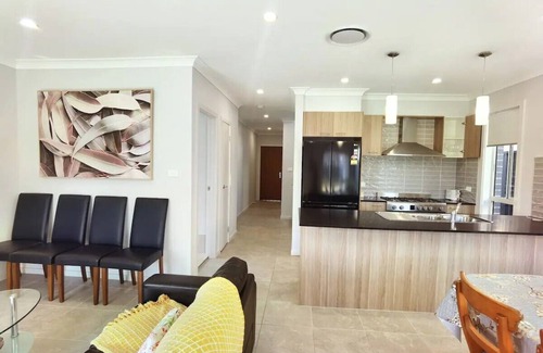Bardia Casa | Delightful 2-level home in Bardia