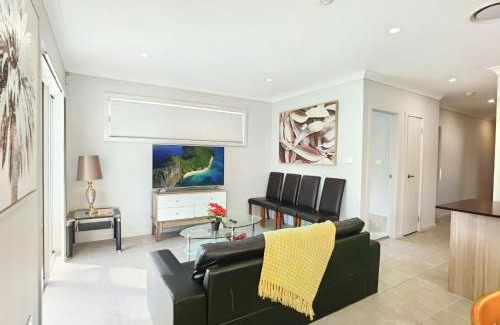 Bardia Casa | Delightful 2-level home in Bardia