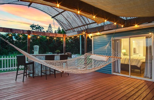 Lake Worth Otro | Delightful 3 Bed/2 Bath Ranch/Farm House