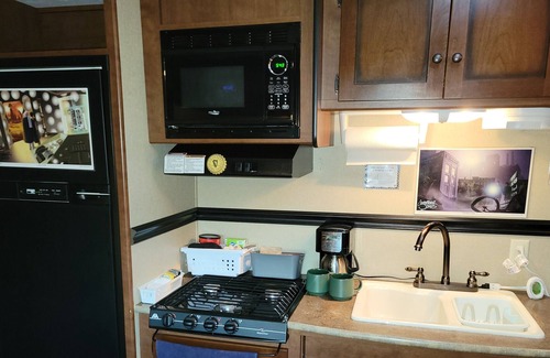 Carrollton Casa | Delightful 3- Bed camper/RV with large shaded yard
