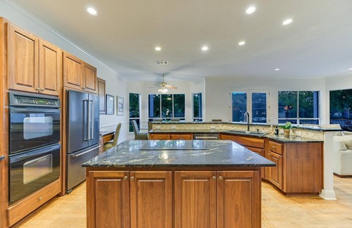 Davenport Ranch West Casa | Delightful 4-bedroom house on the shores of Lake Austin.