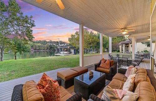 Davenport Ranch West Casa | Delightful 4-bedroom house on the shores of Lake Austin.