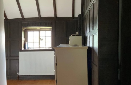Edenbridge Casa | Delightful 4BD Home full of Flair Edenbridge Kent