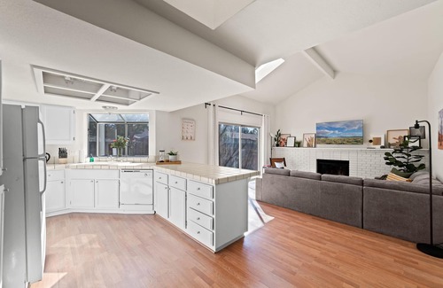 Northwest Reno Casa | Delightful 4BR Home Nr Downtown Reno w Fireplace