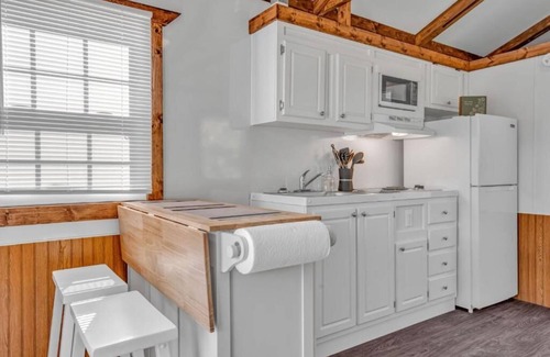 Key Colony Beach Cabina | Delightful Aqualodge! Cabana Club Access!