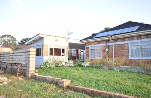 Northern Region Cama Y Desayuno | Delightful B&B with WiFi in Gulu