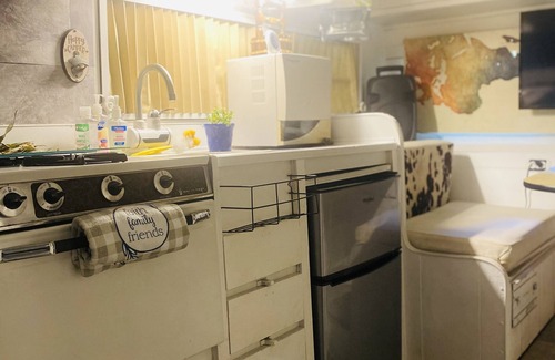 Memphis Apartamento | Delightful camper/rv—5 min to Beale street and Elvis Presley mansion