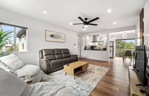 Point Loma Heights Apartamento | Delightful & Comfy 2-Bedroom in Ocean Beach with BBQ Grill
