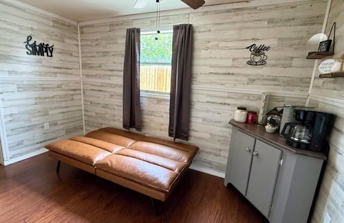 Crystal River Cabaña | Delightful Cottage in great location with Boat Parking