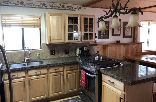Meadow View Heights Cabina | Delightful Family Friendly Cabin near Duck Creek Village