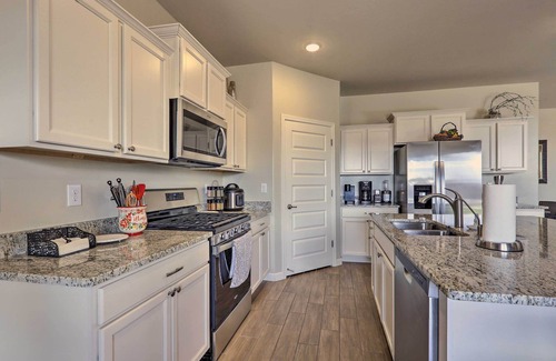 Sahuarita Casa | Delightful Family-Friendly House w/ Fire Pit!