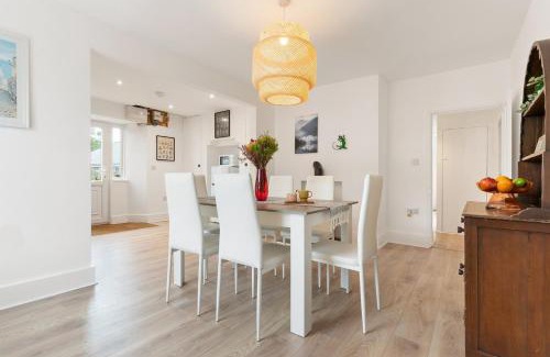 Mawnan Smith Casa | Delightful Family Getaway Cornwall