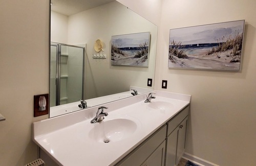 Oak Ridge Casa | Delightful home with lake view!