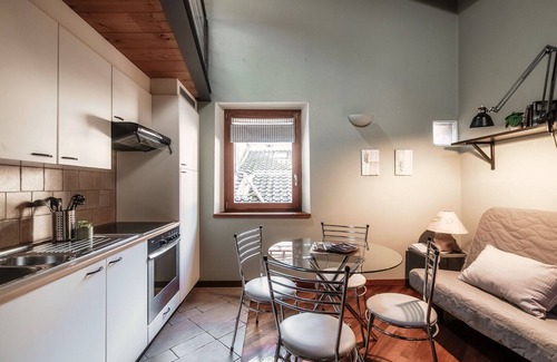 Morcote Apartamento | Delightful loft overlooking hill and Santa Maria Church in Morcote (Salvia)