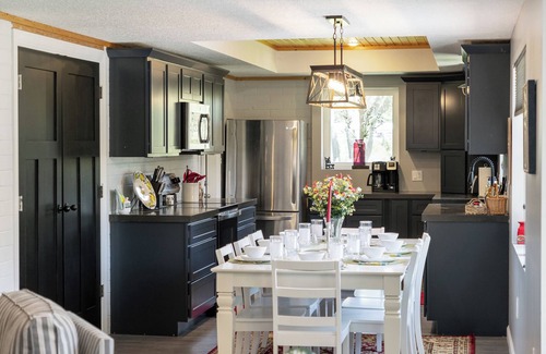 Coldwater Casa | Delightful Loon Lake Retreat