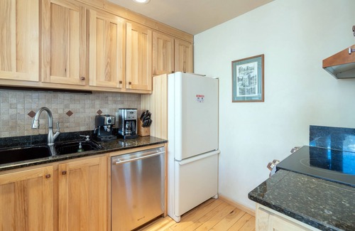 Telluride Condominio | Delightful mountain condo with balcony - walk to lifts