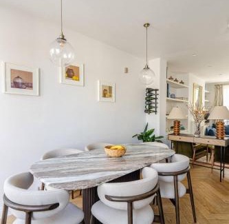 Campden Casa | Delightful Notting Hill 2 bed House with garden