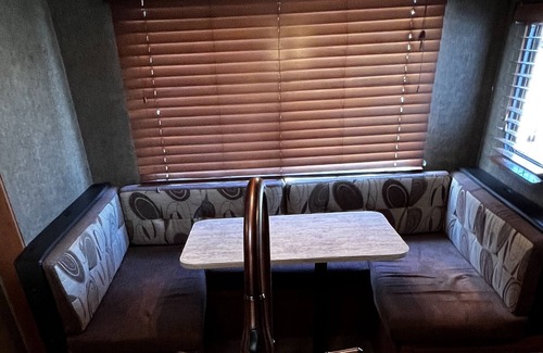 Pendleton Casa | Delightful RV placed at any local Campground
