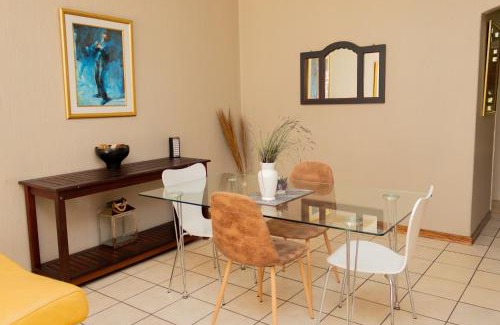 Woodmead Apartamento | Delightful spacious two bedroom apartment