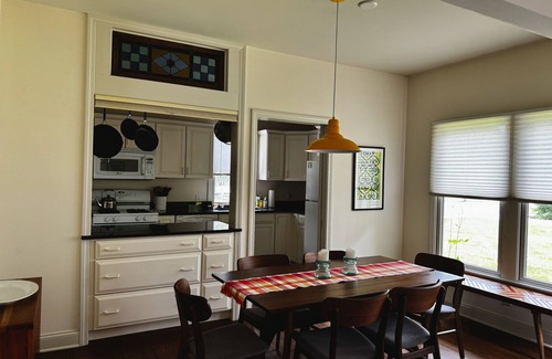 Stockbridge Casa | Delightful Stockbridge House, Walk to Town!