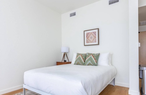 Alphabet Historic District Apartamento | Delightful Studio Apartment in Portland + Pets OK