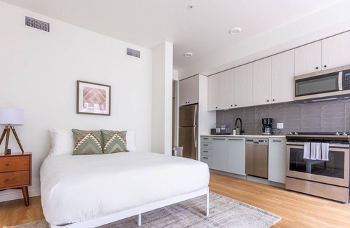 Alphabet Historic District Apartamento | Delightful Studio Apartment in Portland + Pets OK