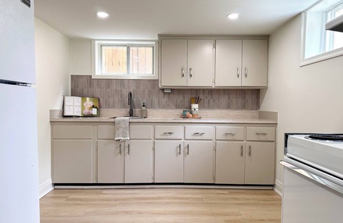 Humber Bay Apartamento | Delightful Suite w/ Private Garden by The Lake!