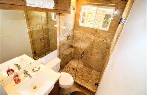 Homestead Casa | Delightful Sukiya Tiny House! Japanese Garden in Homestead