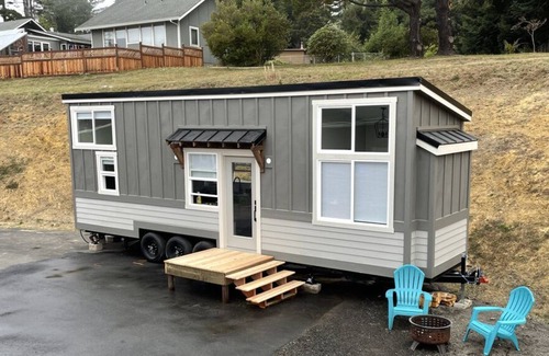 McKinleyville Casa | Delightful Tiny Home w/ indoor Fire Place