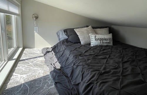 McKinleyville Casa | Delightful Tiny Home w/ indoor Fire Place