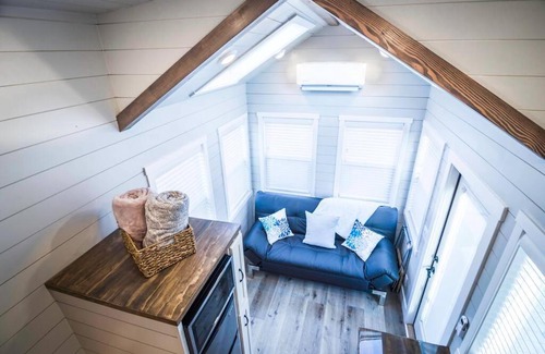 Apple Valley Casa | Delightful tiny home conveniently located