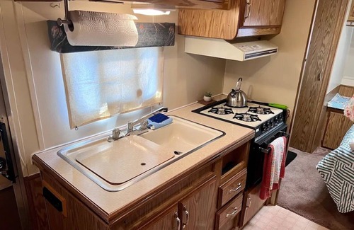 Lancaster Casa | Delightful tiny home/rv With shower