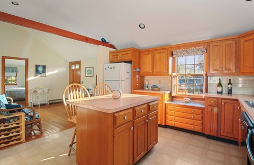 Barnstable Casa | Delightful Vacation Home in Seaside Neighborhood
