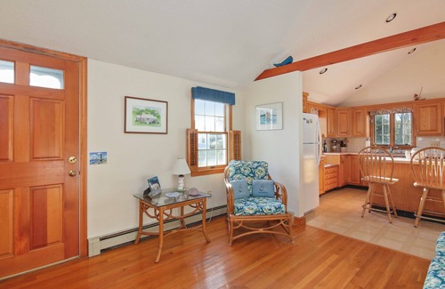Barnstable Casa | Delightful Vacation Home in Seaside Neighborhood
