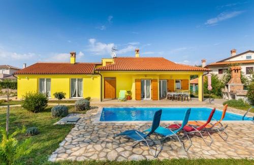 Krmed Villa | Delightful villa with pool for 6 persons