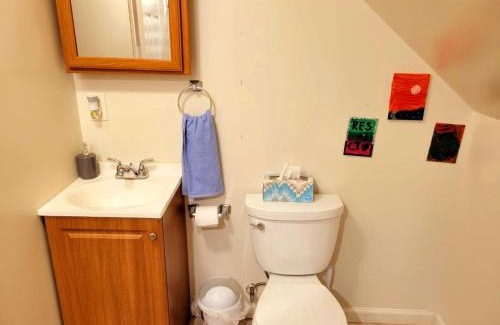 Elizabeth Casa | Delightful well located one bedroom attic
