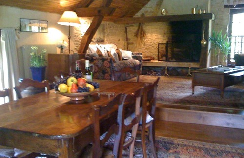 Le Buisson-de-Cadouin Casa | Casa de piedra deliciosamente restaurada con piscina propia