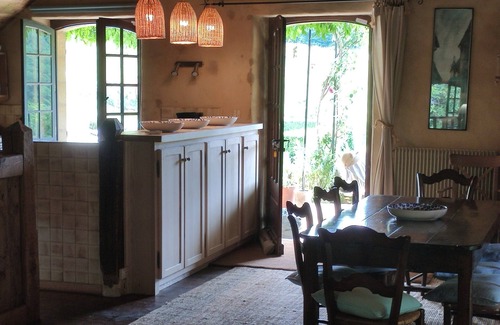 Le Buisson-de-Cadouin Casa | Casa de piedra deliciosamente restaurada con piscina propia